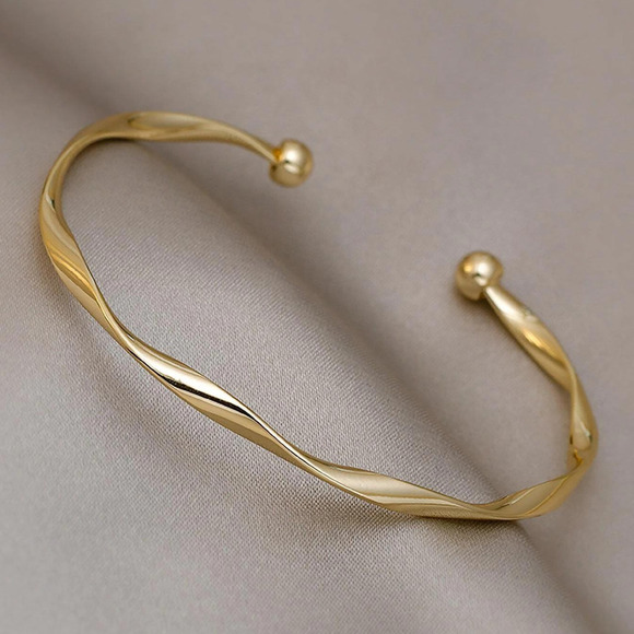 Gold Twist Bracelet Gold Bangle Bracelet Twisted Bracelet Wave Pattern Bracelet - Picture 4 of 10